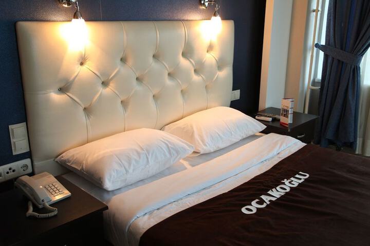 Room 8 of 30