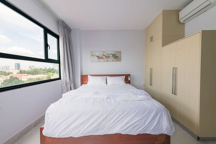 Room 35 of 148