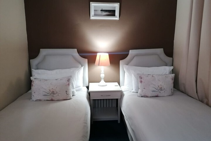 Room 6 of 59