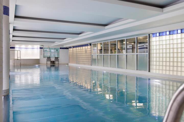 Pool 65 of 192