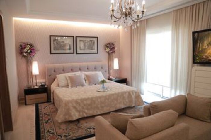 Room 6 of 23
