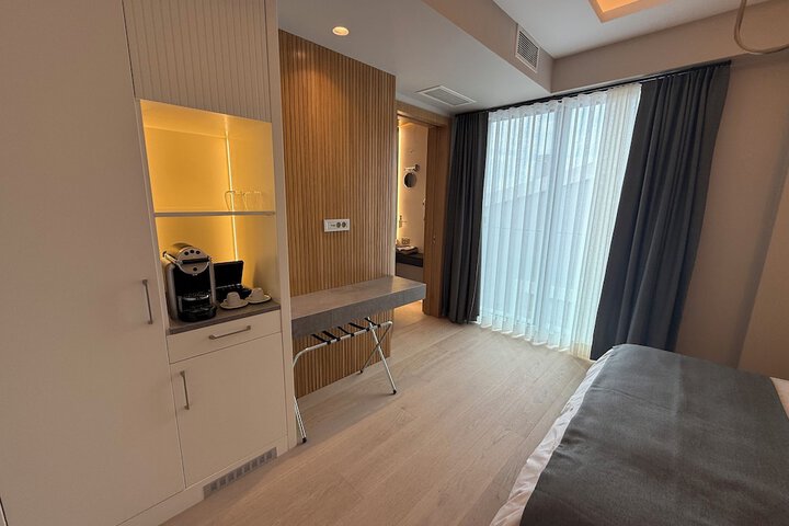 Room 8 of 91