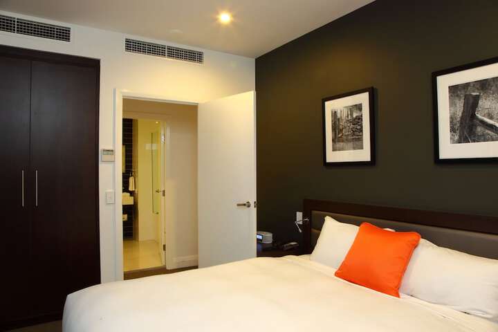 Room 3 of 40