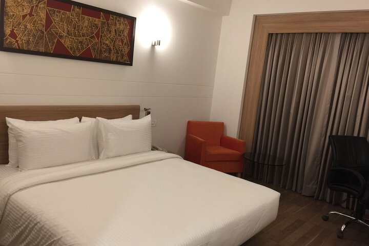 Room 4 of 23