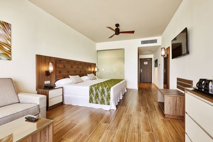 Room 12 of 51