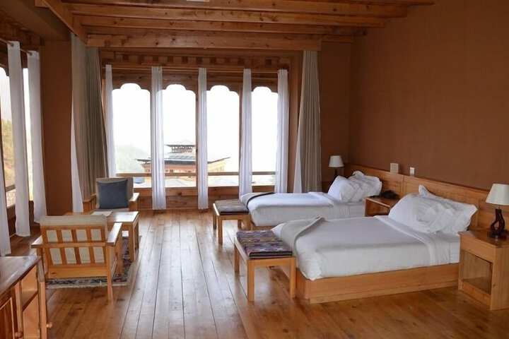Room 10 of 65