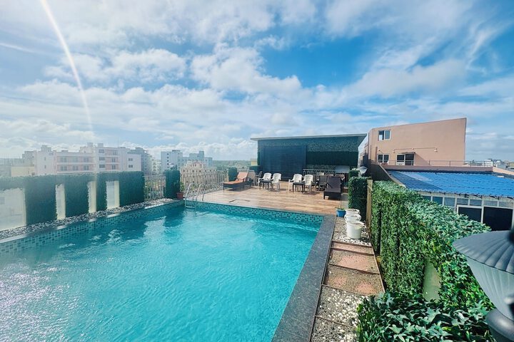 Pool 45 of 57