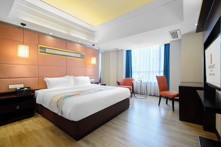 Room 36 of 71