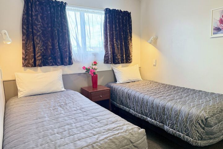 Room 3 of 36