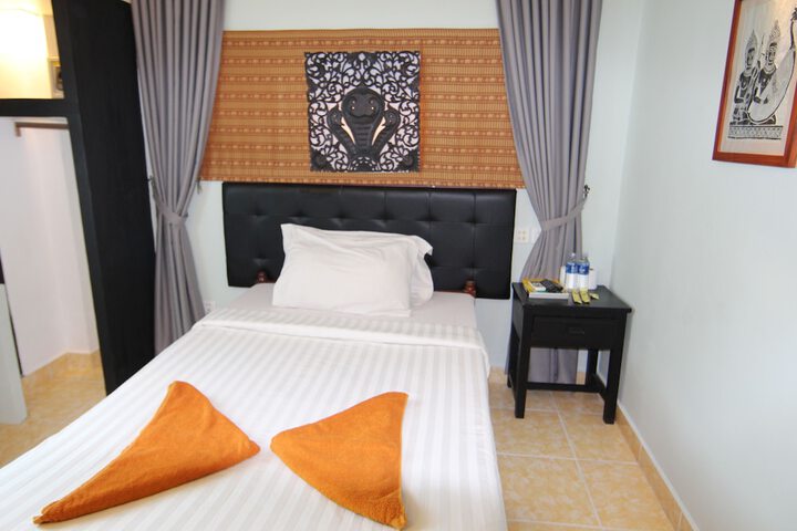 Room 12 of 64