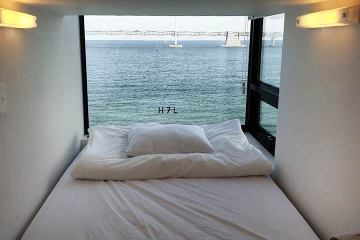 Room 13 of 72