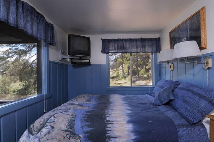 Room 34 of 175