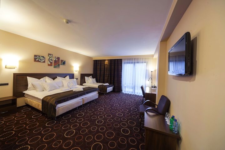 Room 6 of 47