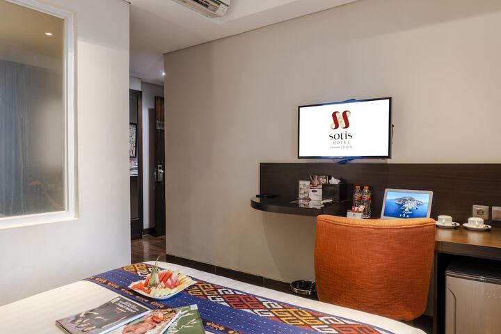 Room 3 of 13