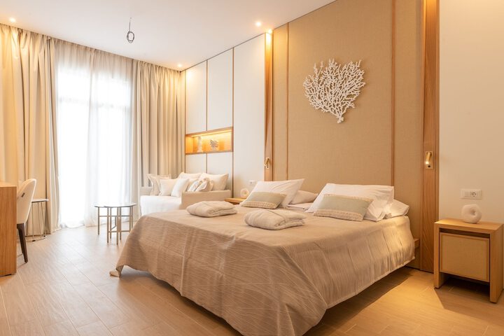 Room 4 of 62