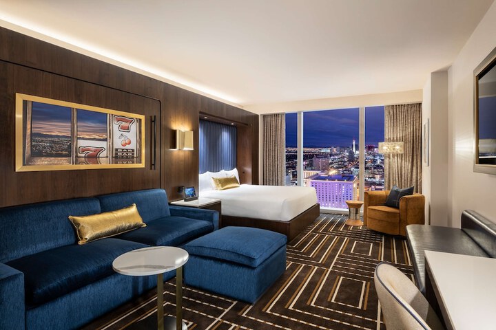 Room 10 of 40