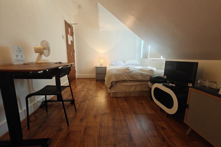 Room 58 of 153