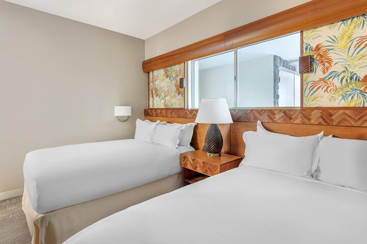 Room 4 of 40