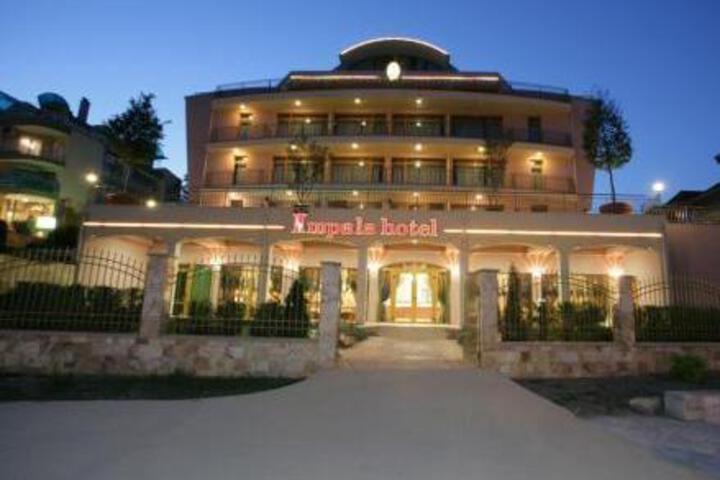 Hotel 3 of 5