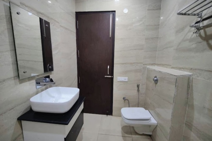Room 15 of 22