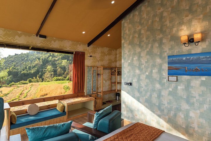 Room 2 of 31
