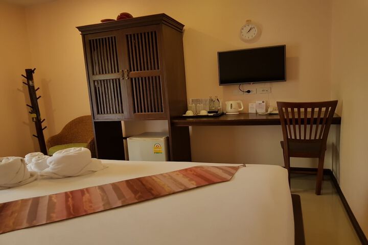 Room 10 of 76