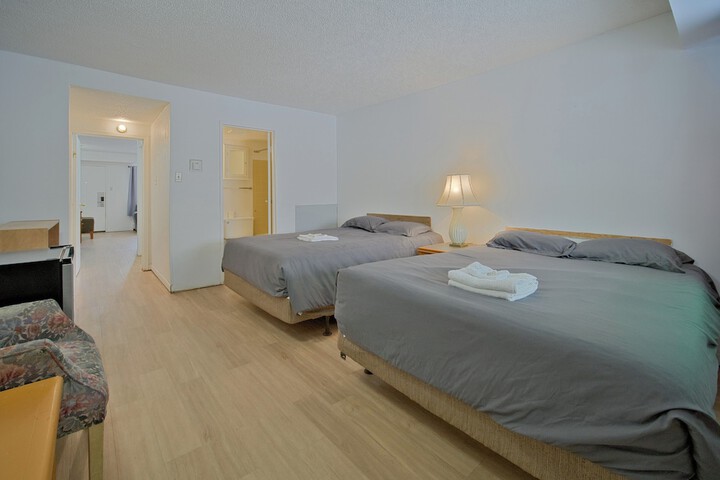 Room 8 of 29