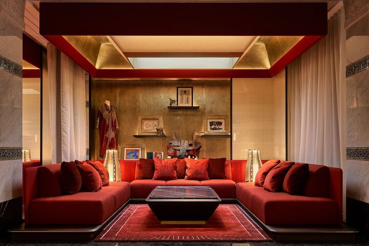 Entrance & Lobby