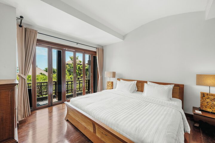 Room 18 of 144