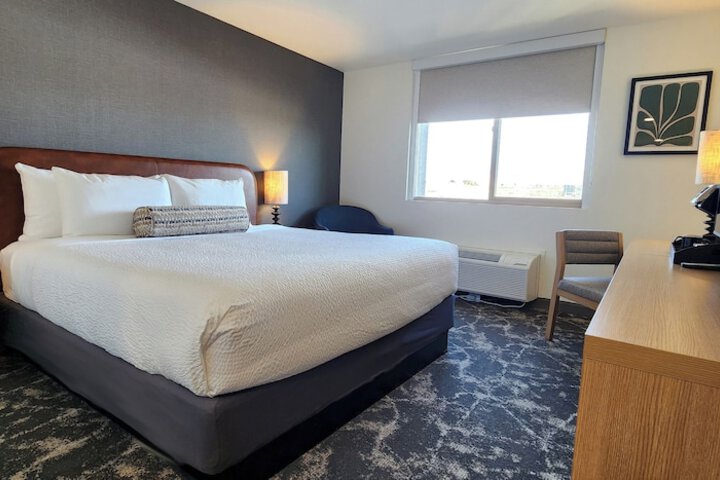Room 2 of 20