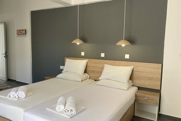 Room 10 of 35