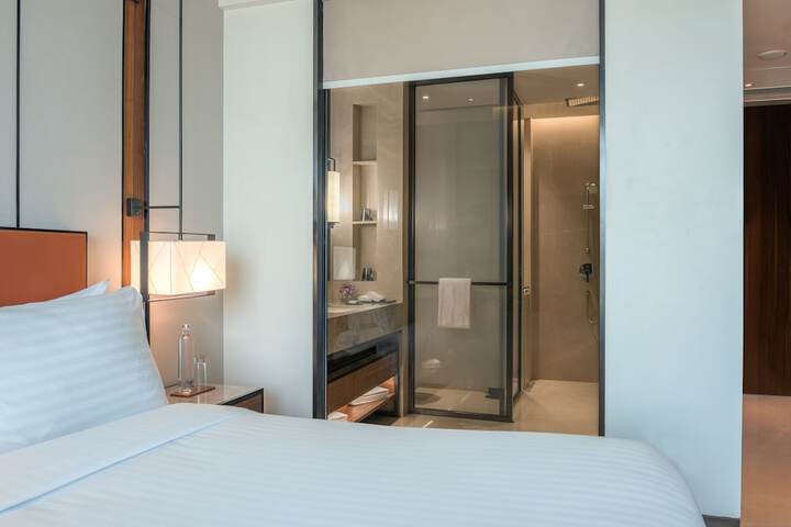 Room 26 of 110