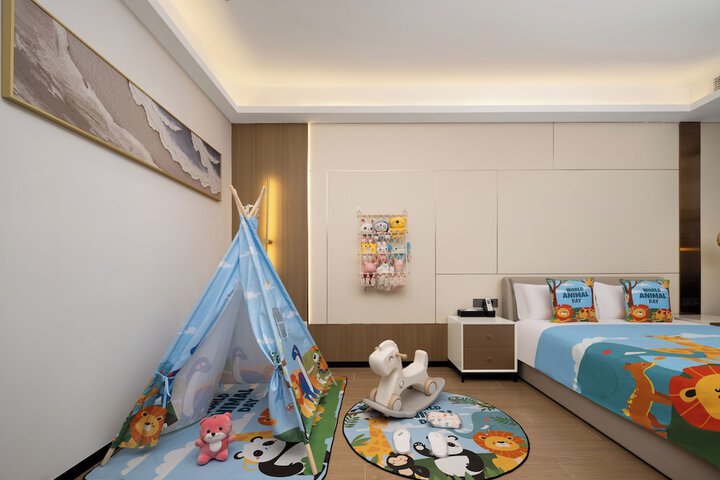 Room 36 of 92