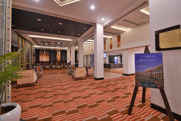 Entrance & Lobby