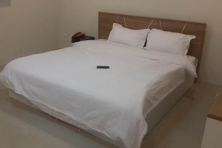 Room 16 of 43
