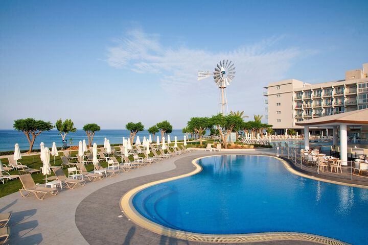 Pool Hotel