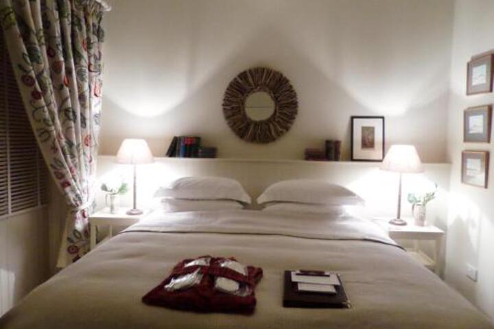 Photo of At No 9