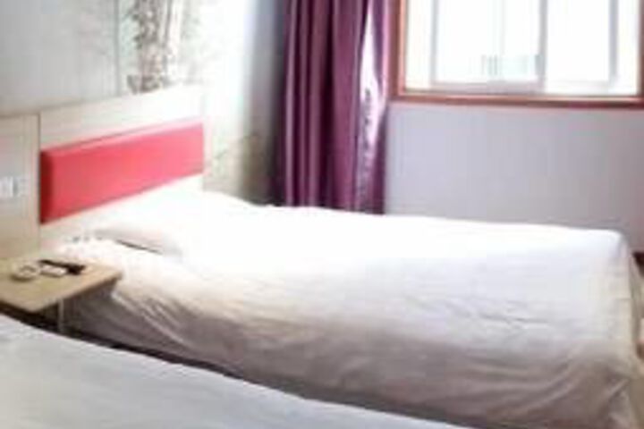 Room 5 of 30