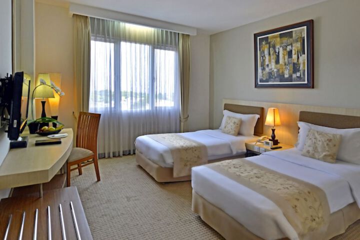 Room 4 of 35