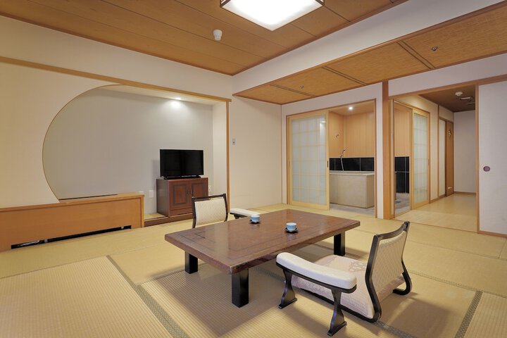 Room 19 of 123