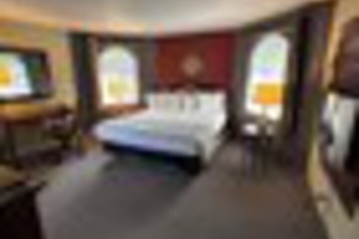 Room 125 of 390