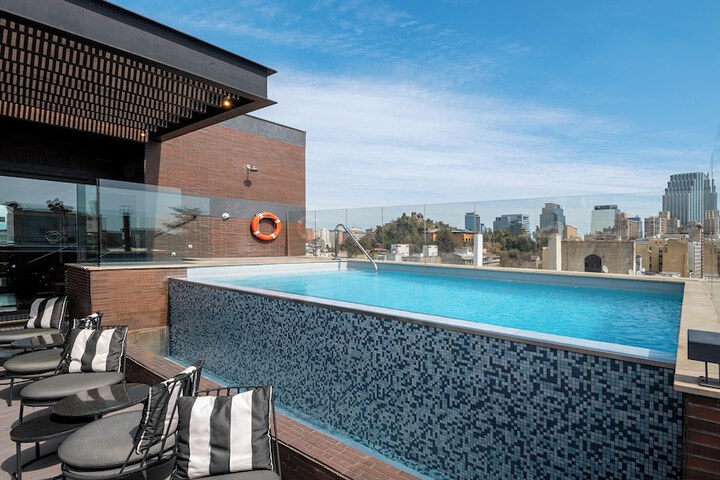 Pool 43 of 117