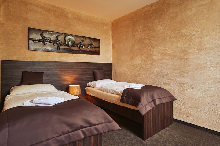 Room 12 of 81
