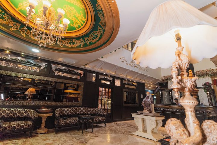 Entrance & Lobby