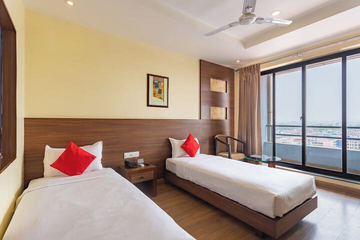 Room 8 of 35