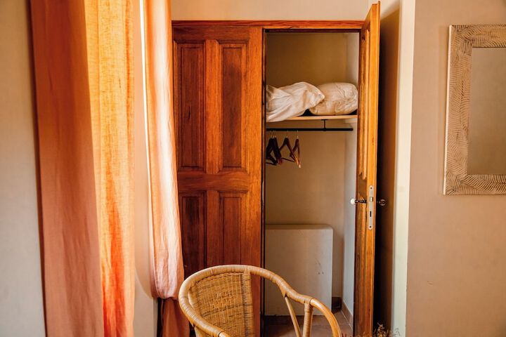Room 10 of 34