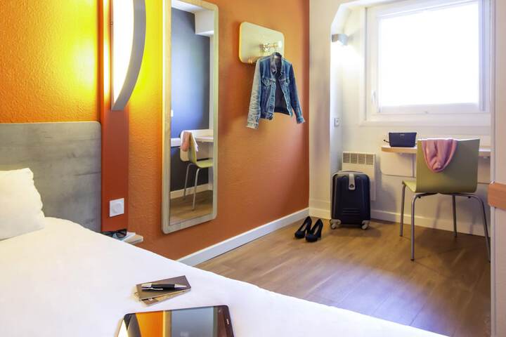 Room 12 of 41