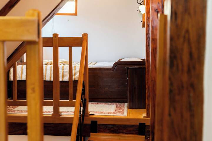 Room 43 of 74