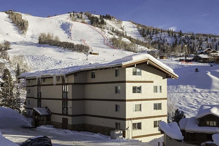 Hotel 144 of 144