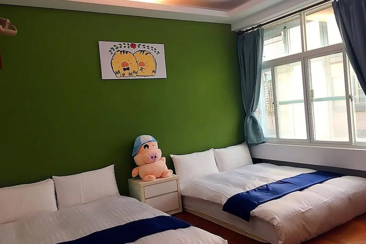 Room 4 of 20